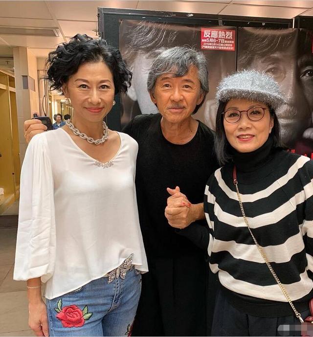 74岁林子祥和60岁叶倩文近照,一个头发花白,一个满脸皱纹