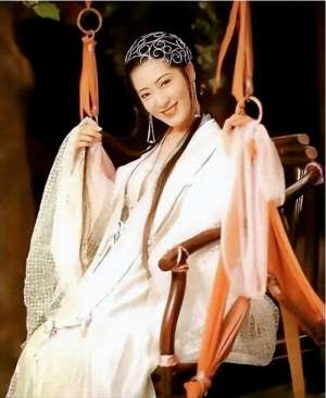 杨思敏(从 “亚洲第一美胸” 到抗癌重生，杨思敏的传奇人生)