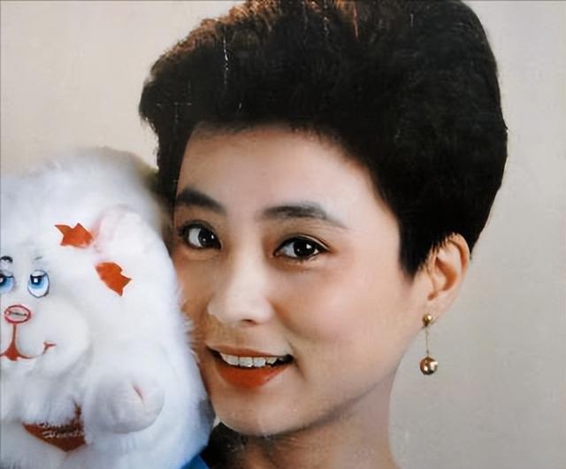 李玲玉和丈夫杰瑞:过去的婚姻有阴影,让外国丈夫内心饱含委屈