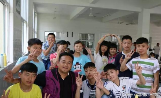 方城志愿者张桂:昔日,他领团队做公益 如今,他身患肝癌受捐助