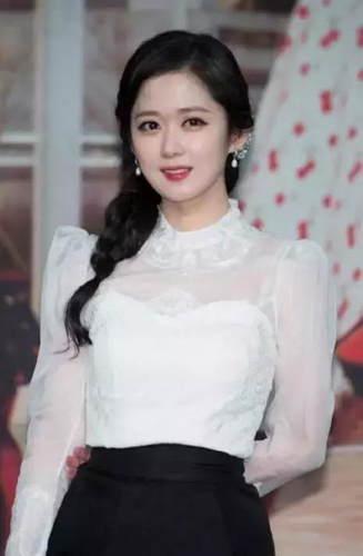“堕胎门”后屹立不倒，被封杀还拍戏，现复出老十岁？