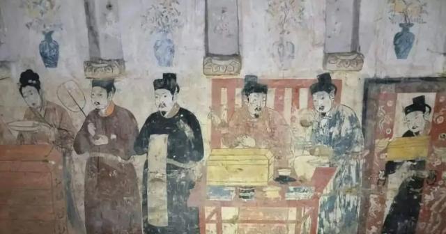 1974年盗墓贼养人脚獾寻到辽代大墓!挖出千年古酒名画?真相如何