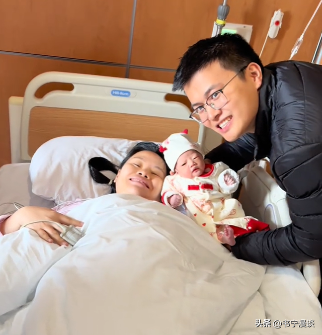 彩虹夫妇四胎产女!女儿长相曝光像爸爸,五年剖四个终于如愿