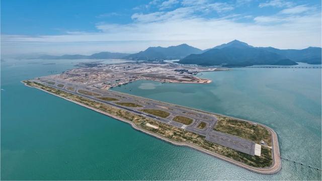 香港国际机场，越飞越高丨机遇香港