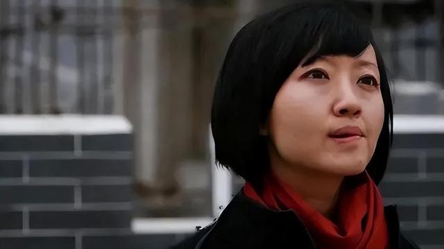 发表辱华言论、移居美国,“公知女神”柴静,如今下场咎由自取!