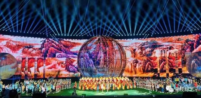 “玉林体育中心群星演唱会，李克勤领衔重温经典岁月！”