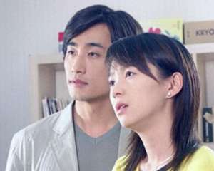 操美女明星(女星六月被曝出轨小20岁滑雪教练，夫妻已分床8年，丈夫选择原谅)