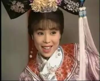还记得《戏说乾隆》里面的逗比答应春喜么？