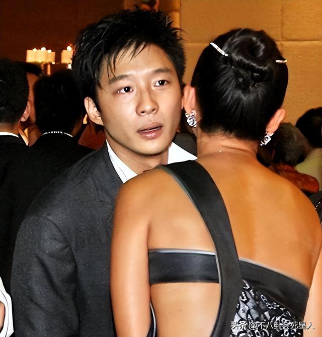 4位大龄未婚百亿富二代,未婚生子,女友换不断,40岁仍单身