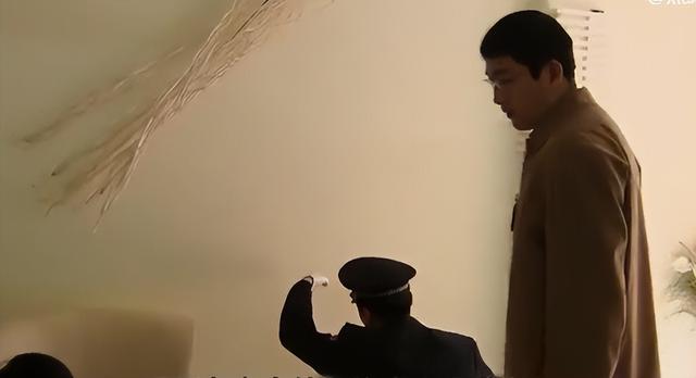 刑侦剧连载56:女星垃圾桶中惨死,凶手灵感竟是奔驰车