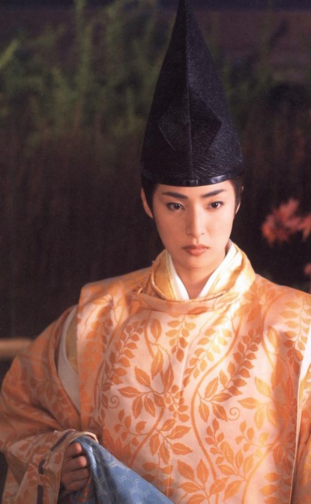 日本古典女性日记:暗针银丝扇面的反光