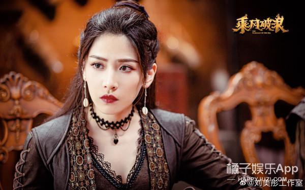 还记得《庆余年》中的战豆豆吗？她女装这么美？