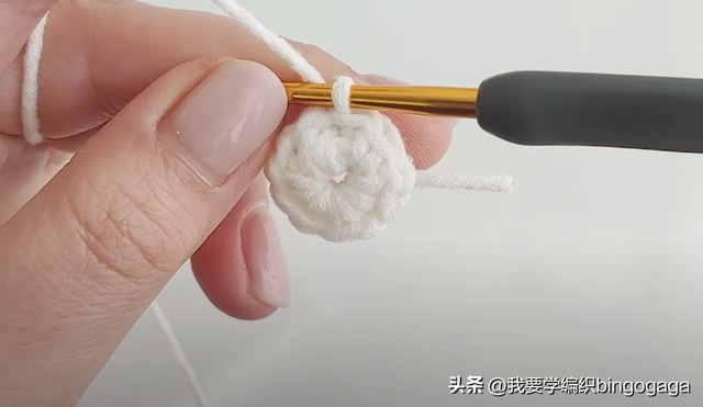 少女感爆棚的一款包包，花朵水桶包教程，春天背上它美美地出门吧