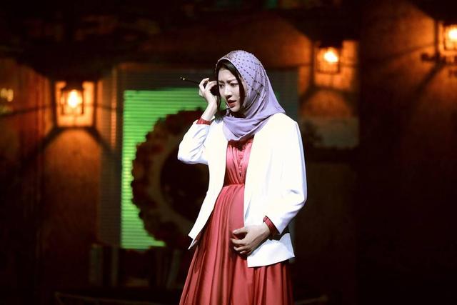 从影视表演到话剧《贼想得到你》川籍演员黄梦莹:有一种回炉再造的感觉|封面会客厅