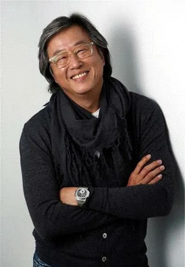大S罕见露面,参加王伟忠女儿归宁宴,一个细节暴露她的窘迫现状