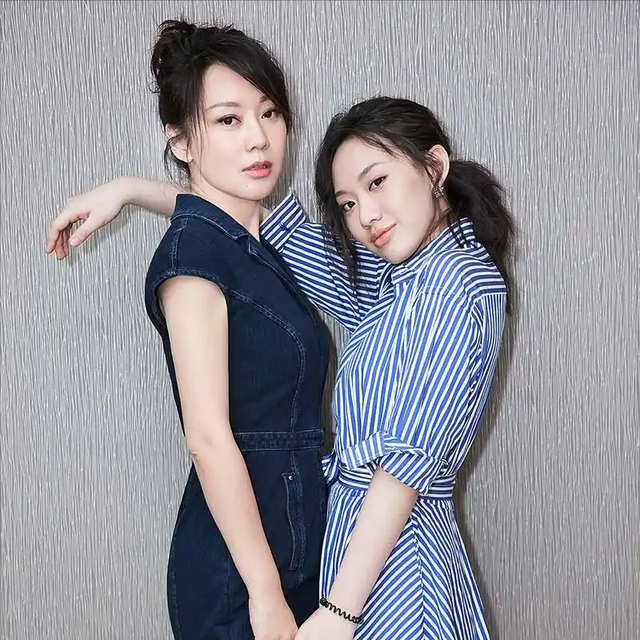 原来闫妮的女儿是她,20岁就演了女一号,但演技却跟不上资源
