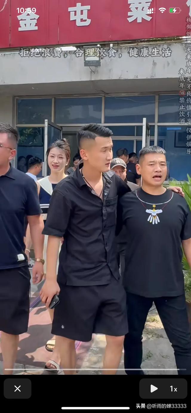 沛县二哥的“六弟”90后亿万富豪郭总陪同达摩团队再拜访二哥父亲