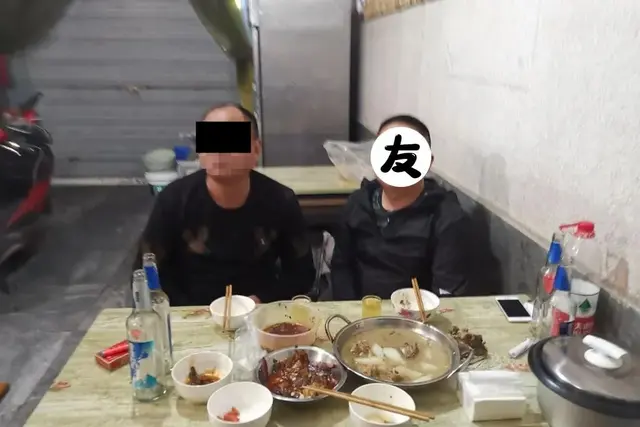 浙江男子把自己折磨得面目全非,只因身上藏着可怕秘密…