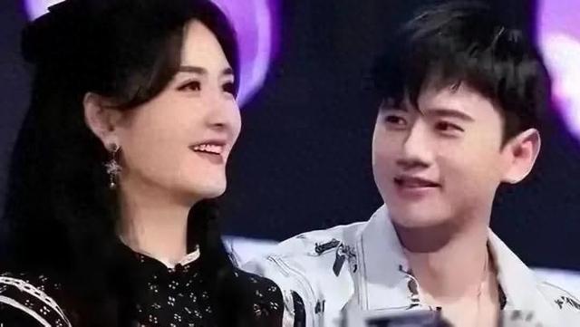 张杰和谢娜真挺会生的