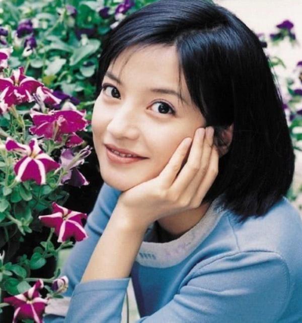 明星高考时的囧事:杨幂忙着拍戏,赵薇丢准考证,第三位无法接受