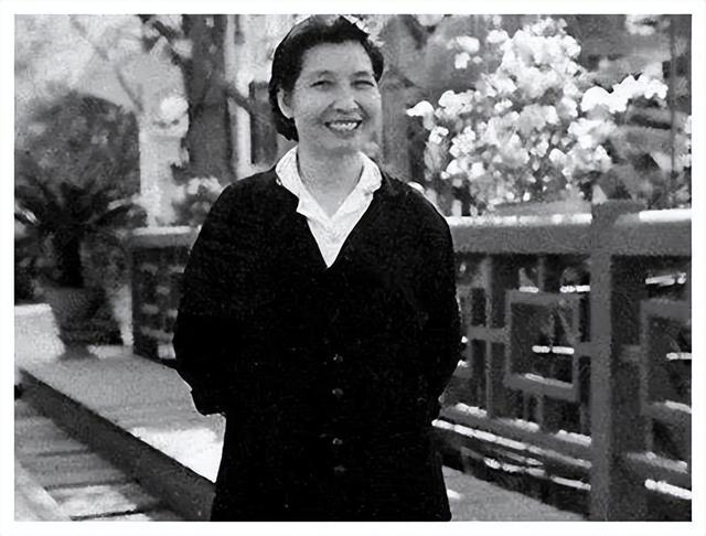 73年,曾志给毛主席写信:我是最早的红军,现在却没有一套军装