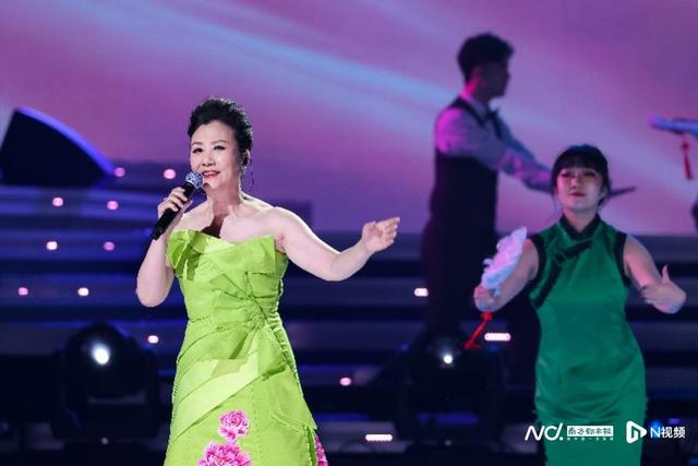 徐小凤赵雅芝汪明荃经典三连唱,“湾区升明月”唱遍怀旧金曲