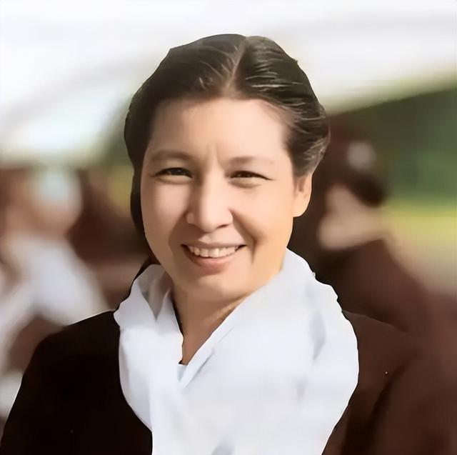 73年,曾志给毛主席写信:我是最早的红军,现在却没有一套军装