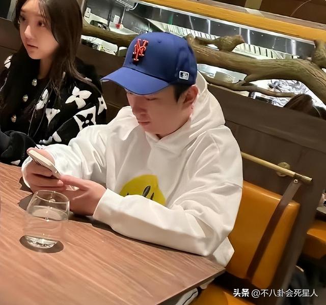4位大龄未婚百亿富二代,未婚生子,女友换不断,40岁仍单身