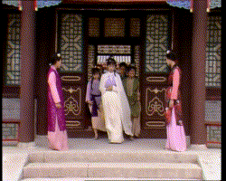 七版黛玉进贾府,谁像侠女闯关,谁像村姑进城,谁才是大家闺秀?