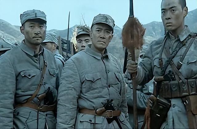 《亮剑》20年后,两位演员遗憾离世,漂亮的“秀芹”低调嫁人