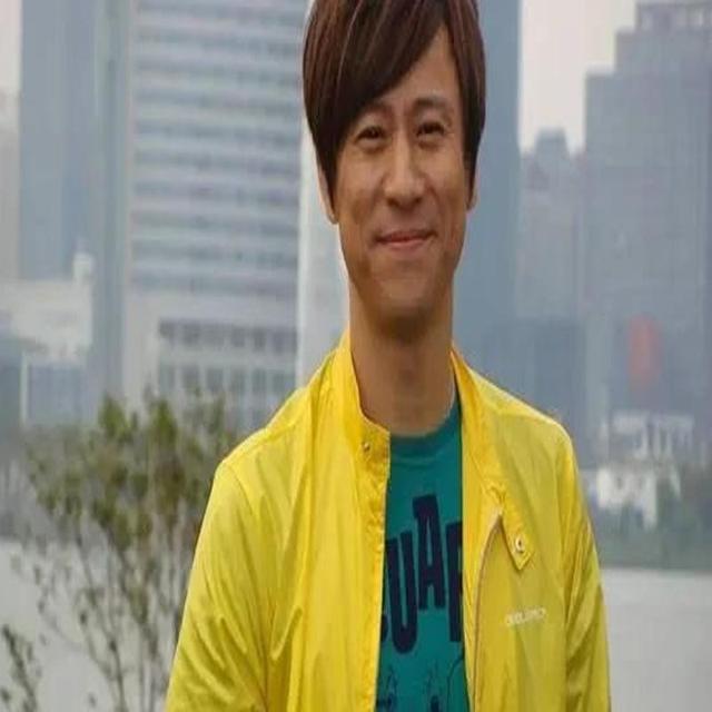从“国民偶像”到被迫“住进”养老院,56岁的解晓东到底怎么了?