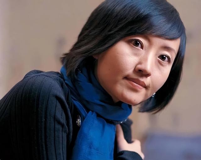 发表辱华言论、移居美国,“公知女神”柴静,如今下场咎由自取!