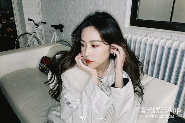 还记得《庆余年》中的战豆豆吗？她女装这么美？