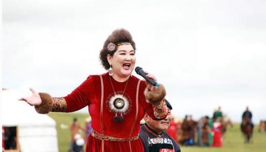 吉祥三宝过去14年:爸爸走了,妈妈隐退,“女儿”英格玛大变样