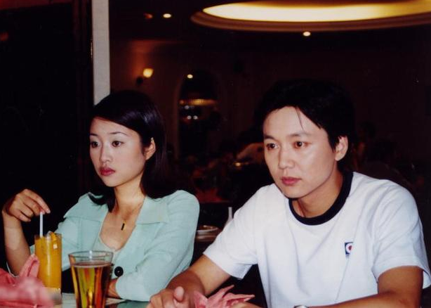 刘奕君:人生低谷期净身出户,二婚娶小娇妻终获幸福