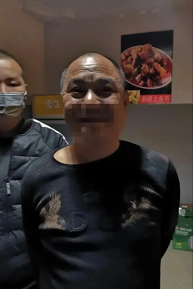 浙江男子把自己折磨得面目全非,只因身上藏着可怕秘密…
