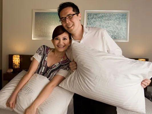 梁静茹前夫新女友被扒,曾出轨富商骚扰原配,还逼男方下跪认错