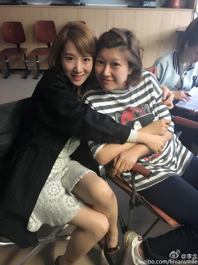 《蜗居》8年后，张嘉译李念同框，有多人记得海藻宋思明？