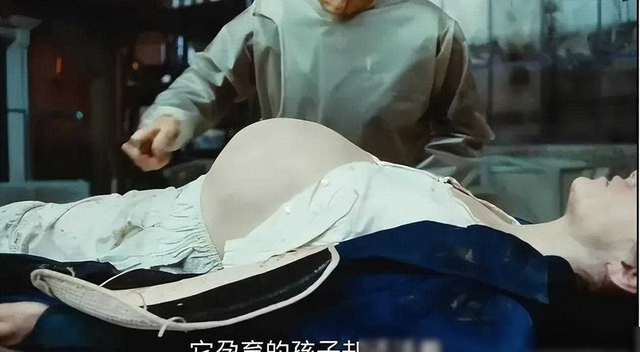 曝!“大尺度”的床戏!全裸出镜!影后这一脱,把网友看傻了!