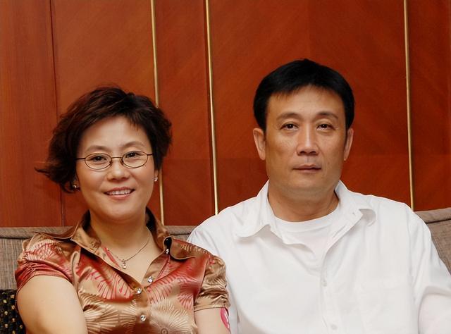 名导李少红：婚姻里有遗憾，当年主动追求丈夫，婚后生活怎么样？