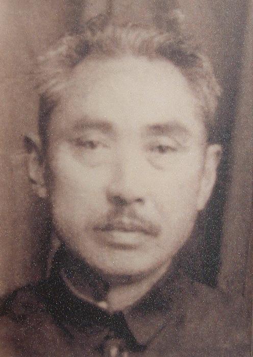 贺龙老上司是土匪,省委提议枪毙他,毛主席:不可!事后看很高明