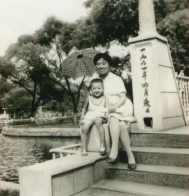 女星关悦:嫁给模范丈夫佟大为,生活中也要哭
