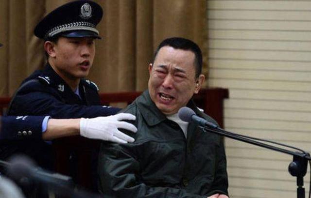 “首善变首恶”刘汉:为汶川捐款5000万,被抓时缴获一个排的武器
