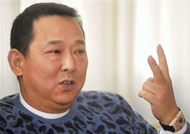 “首善变首恶”刘汉:为汶川捐款5000万,被抓时缴获一个排的武器