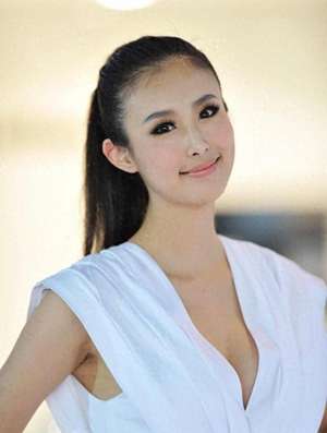 车模兽兽(车模兽兽：被前男友捧红又毁掉，私密照外泄，嫁老外后如今怎样？)