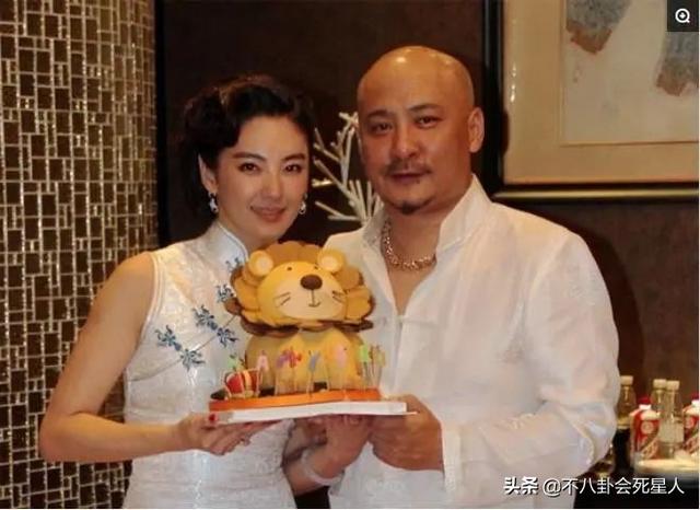 33岁张雨绮疑恋上小8岁鲜肉,之前4个男人都是非富即贵