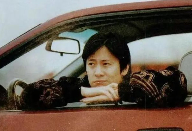 10室6厅6卫豪宅被法院拍卖,56岁的解晓东,到底怎么了?