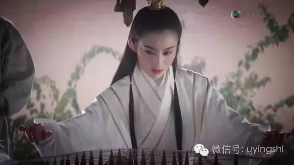 记得《赌圣》的绮梦吗？被赵薇抢男人嫁经纪人，今疑似包养小导演