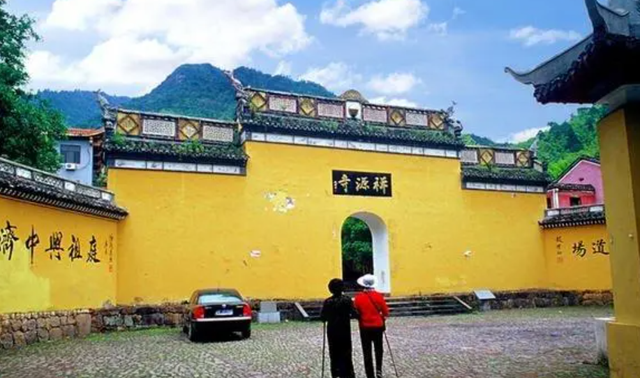 东北“纯正”尼姑庙:不搞旅游、不收门票,每年特定时间去乞食