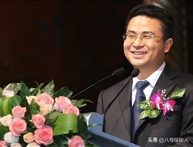 一夜输掉7亿美元，欠下200多亿跑路，回顾金立老板刘立荣的沉浮史